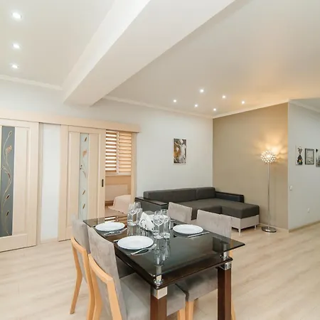 Luxrent Centr Family * Chisinau