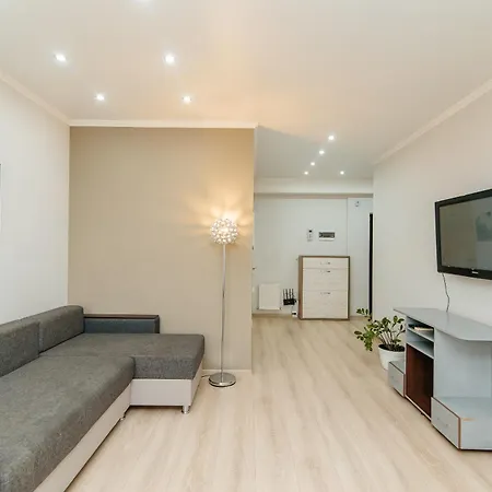 Luxrent Centr Family Apartment